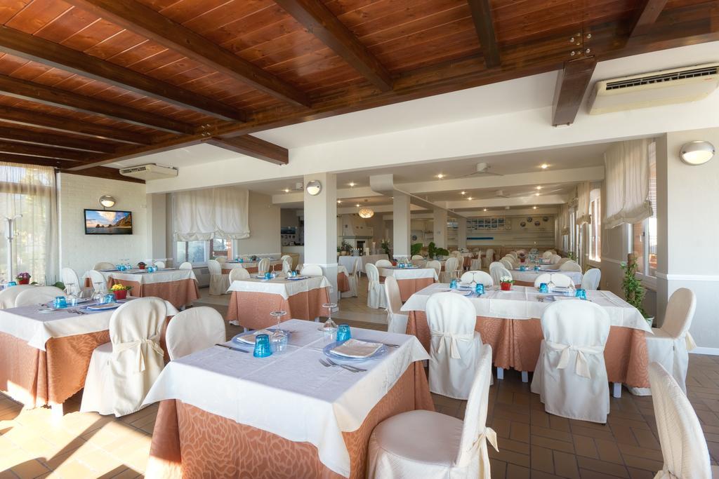 Hotel Le Cave Sirolo Esterno foto