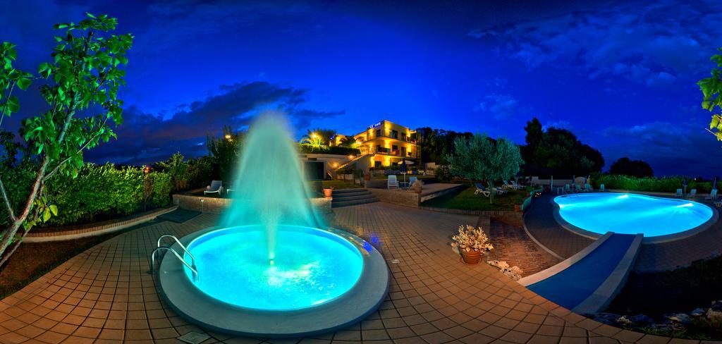 Hotel Le Cave Sirolo Esterno foto