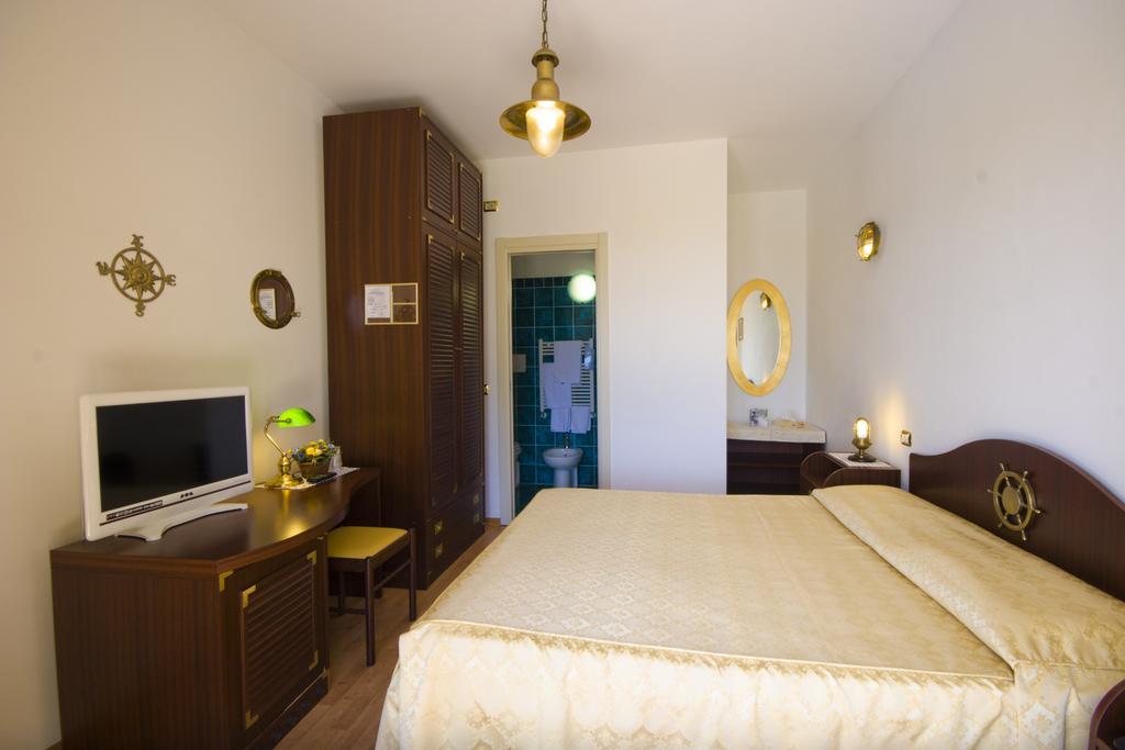 Hotel Le Cave Sirolo Esterno foto